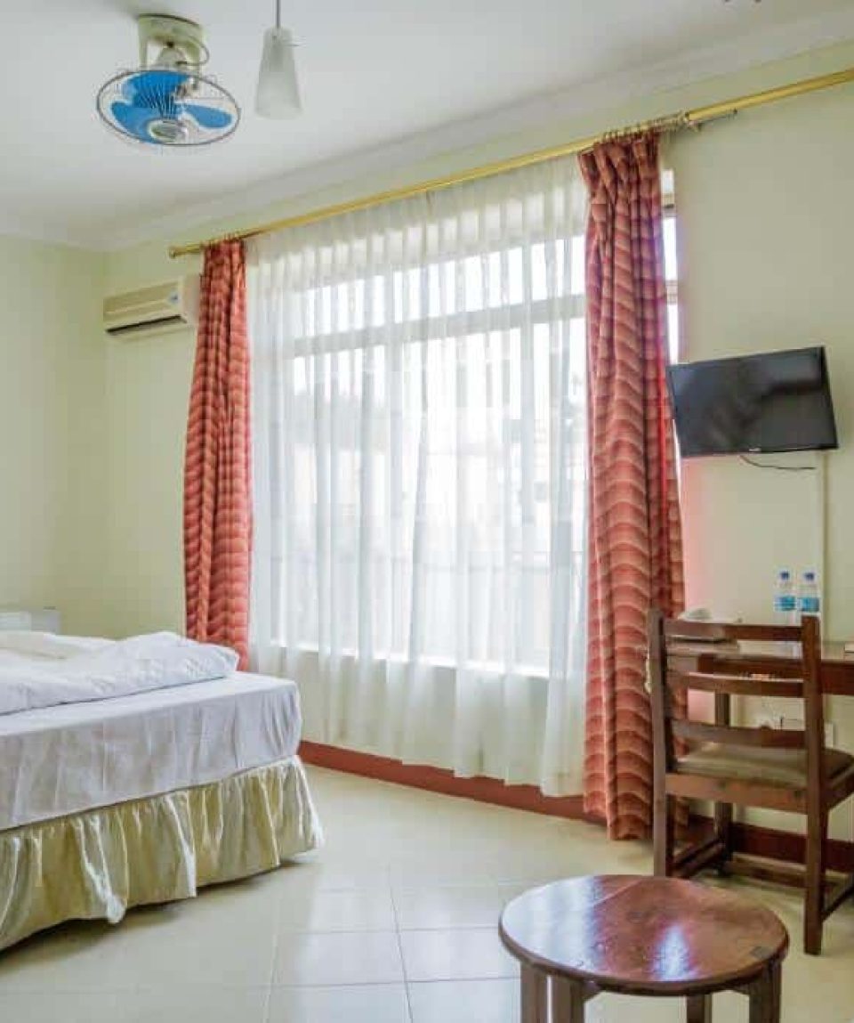 Kilimanjaro Crane Hotel: Top Comfort at 25% Off! - EAST